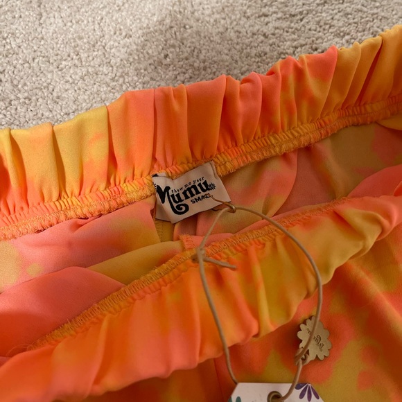NWT! show me your mumu Carlos Swing Shorts, Golden Hour Tie Dye, size S - Picture 5 of 9